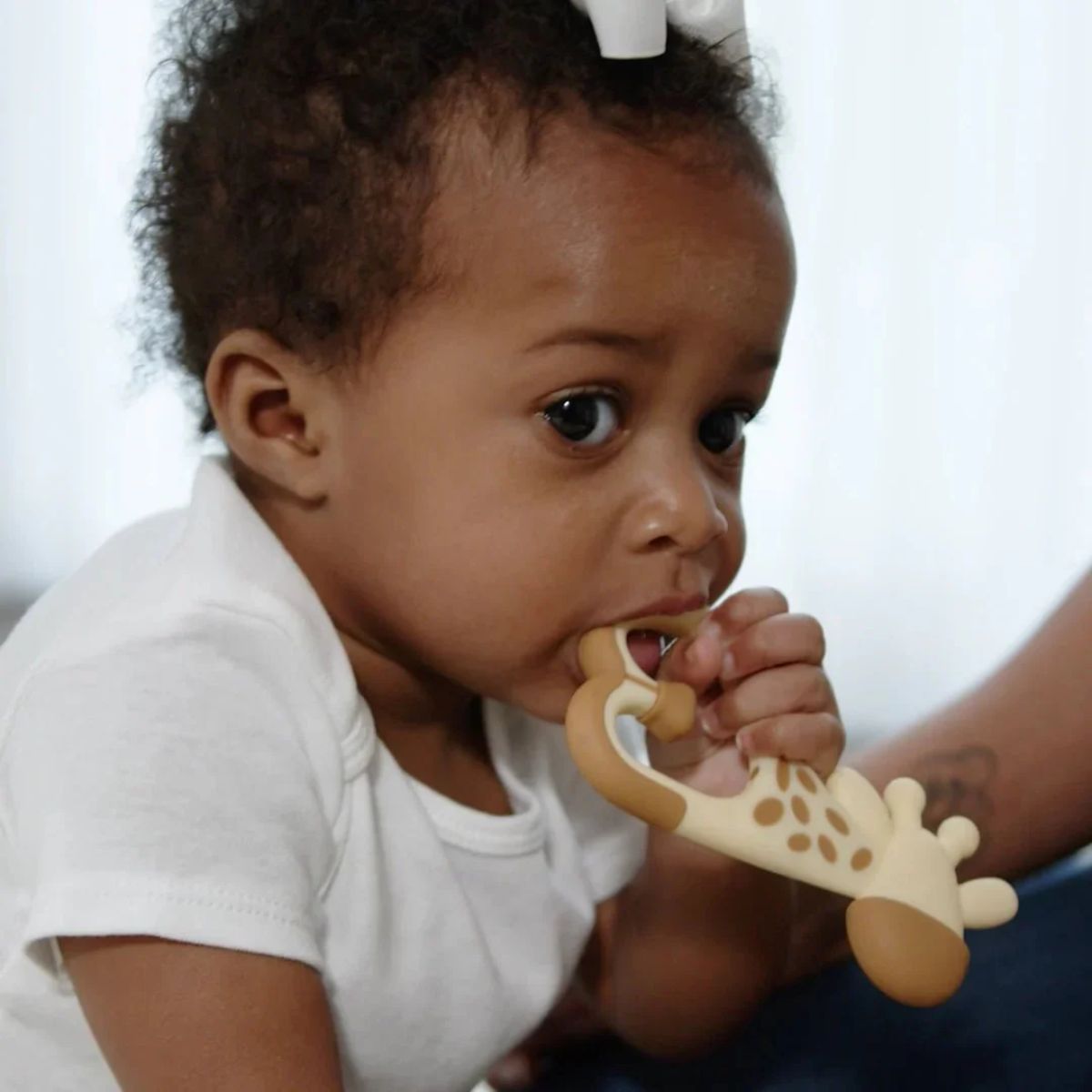 Dr. Brown's Ridgees Giaffe Massaging Teether - Multi-Textured Teething Relief